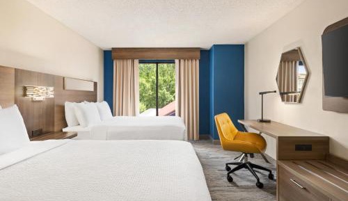 Standard Room with Two Queen Beds