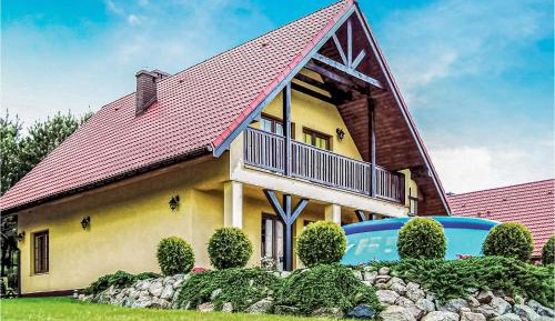 Three-Bedroom Holiday Home 