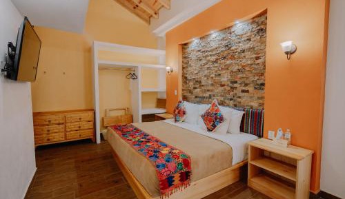 Deluxe King Suite