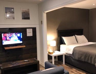 Queen Suite