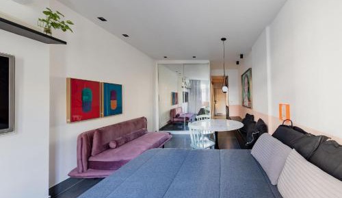 One-Bedroom Apartment