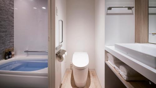 Superior Single - Separate Bathroom & Toilet  - 1 Adult - Non-Smoking