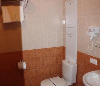 Twin Room with Shower