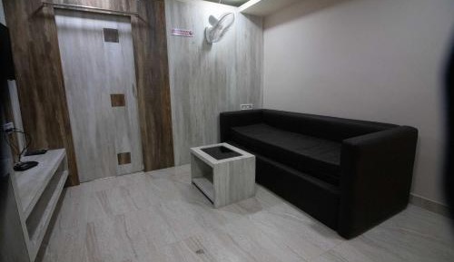 Deluxe King Studio