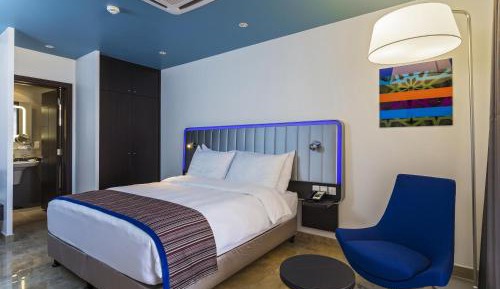 One-Bedroom Chalet with Terrace 