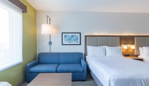 Queen Room with Two Queen Beds - Mobility Access Tub/Non-Smoking