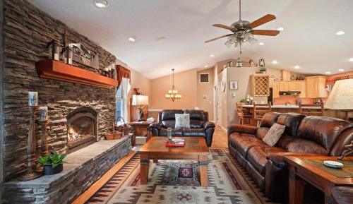 Four-Bedroom Holiday Home