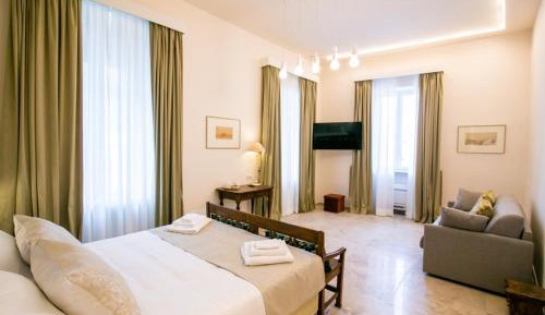 Deluxe Family Suite