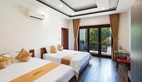 Twin Room with Pool View