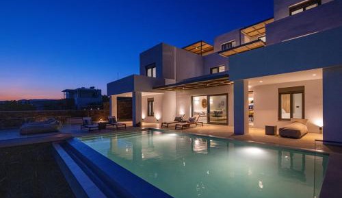 4-Bedroom Sea View House with Private Pool