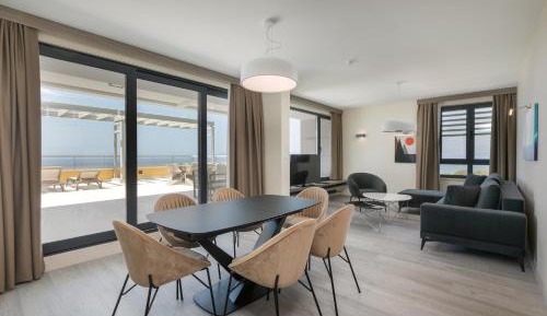 King Suite with Sea View