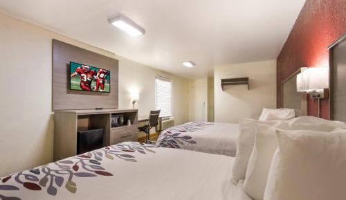 Deluxe Queen Room with Two Queen Beds - Non-Smoking