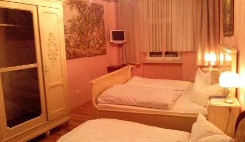 Twin Room with Extra Bed