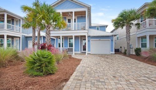 Six-Bedroom Holiday Home