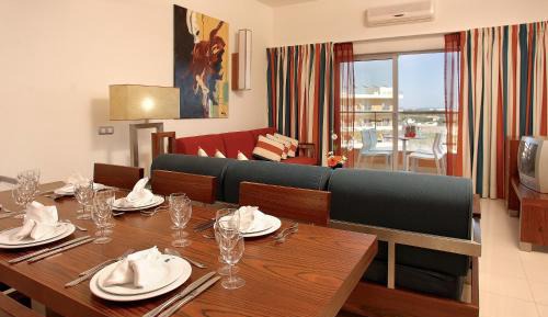 One-Bedroom Apartment (4 Adults)