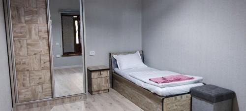 Single Room with Shared Bathroom