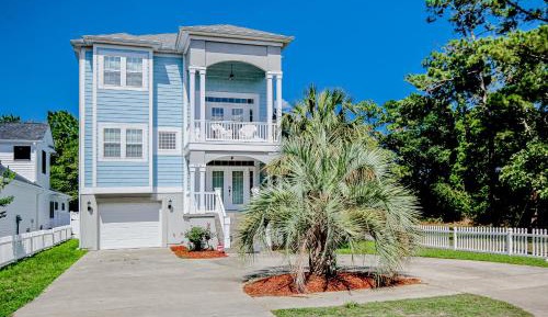 Four bedroom holiday home 