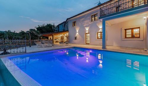 Deluxe Villa