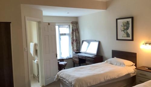 Twin Room with Private Bathroom