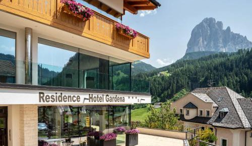 Superior One-Bedroom Apartment with Balcony