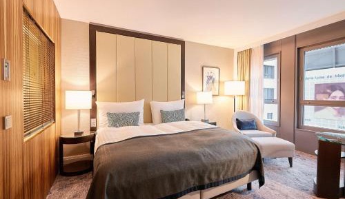 Standard King Room