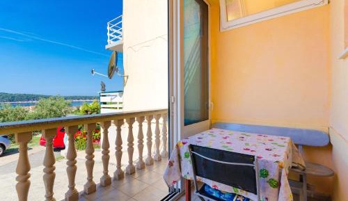 One-Bedroom Apartment with Sea View