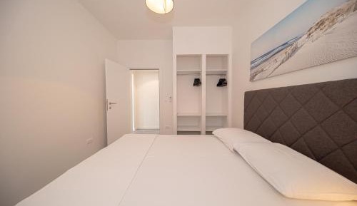 Deluxe Double Room with Balcony and Sea View