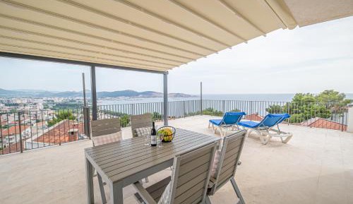 Apartment with Sea View