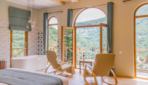 King Suite with Spa Bath