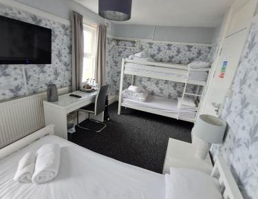 Quadruple Room with Sea View