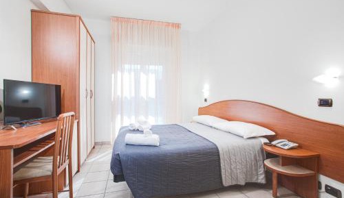 Double or Twin Room with City View