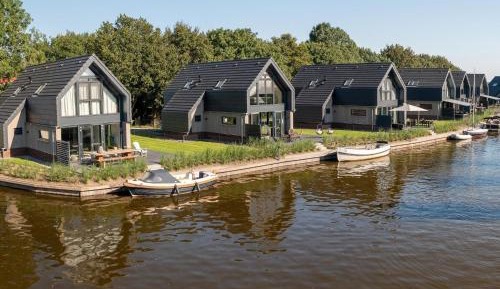 Three-Bedroom Holiday Home 