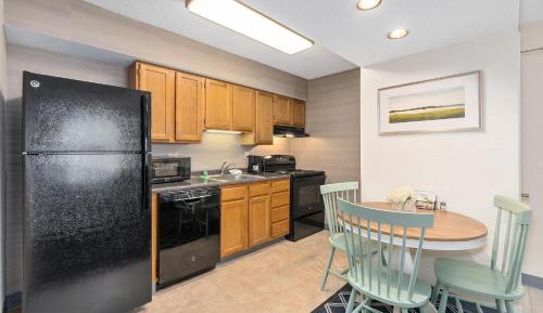 King Studio Suite