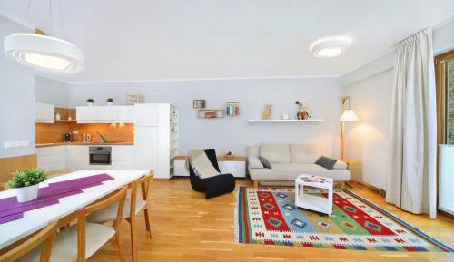 Apartment with Garden View