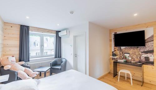 Large Double Room