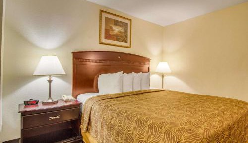 King Suite - Accessible/Non-Smoking