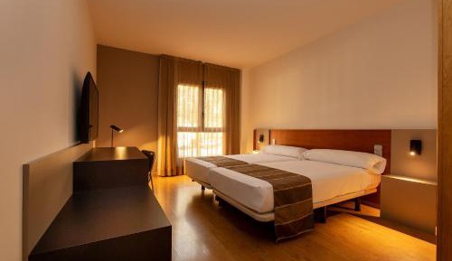 Standard Double Room (1 - 2 Adults)