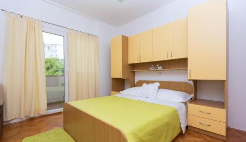 Studio (2 Adults)