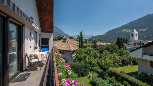 Superior One-Bedroom Apartment with Balcony