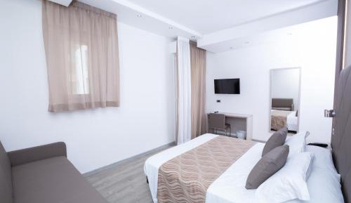 Superior Triple Room with Partial Sea View