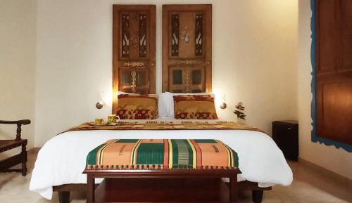 Deluxe King Suite