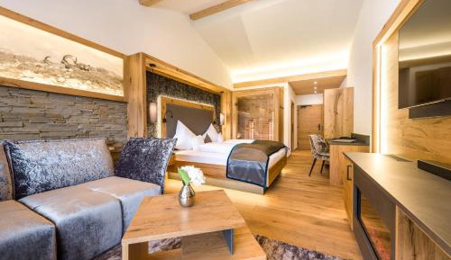 Suite with Sauna