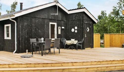 Three-Bedroom Holiday Home 