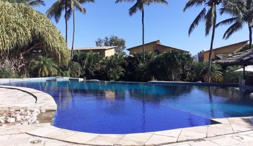 Apartment with Pool View 