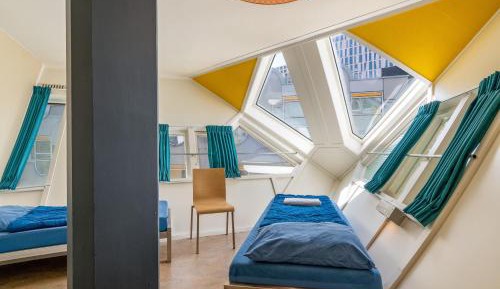Twin Room with Private Bathroom and Shower