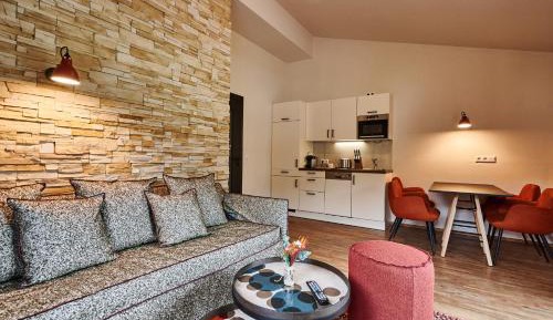 Apartment with Mountain View