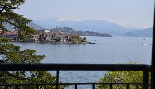 Double with Balcony and Lake View 