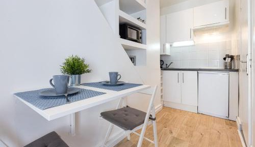 King Studio with Sofa Bed
