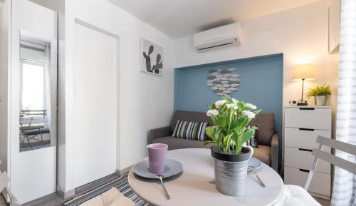 Studio with Sofa Bed
