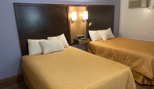 Double Room with Two Double Beds - Smoking